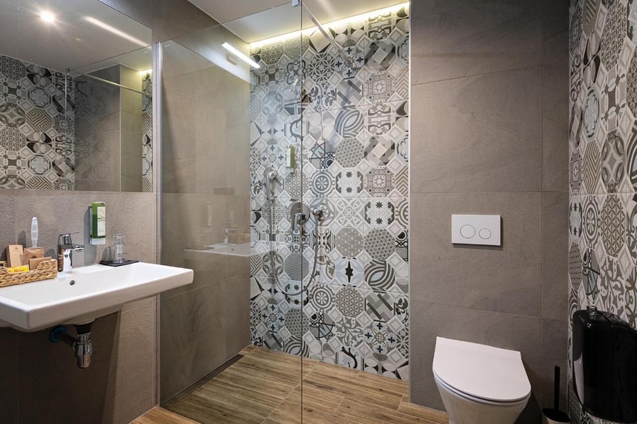 Ilkus Hotel & Restaurant Krze Ngoại thất bức ảnh