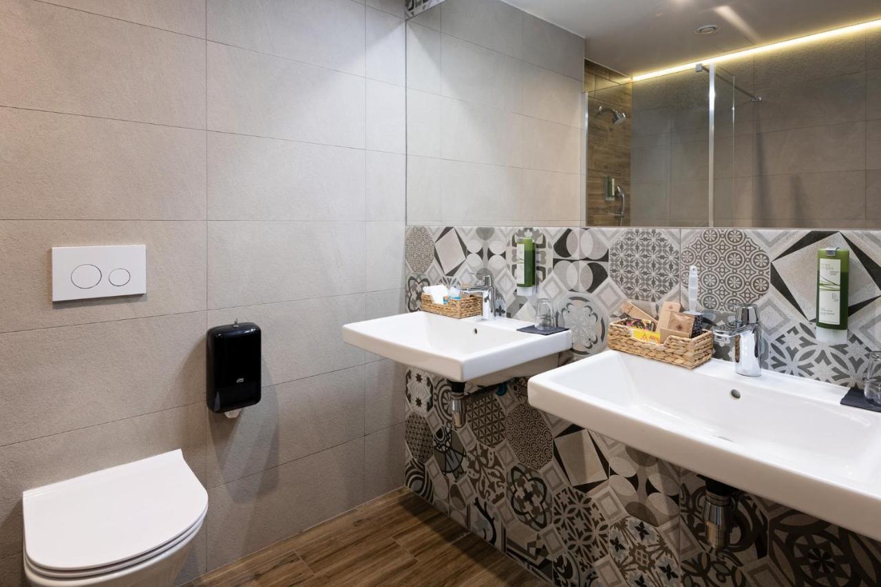 Ilkus Hotel & Restaurant Krze Ngoại thất bức ảnh
