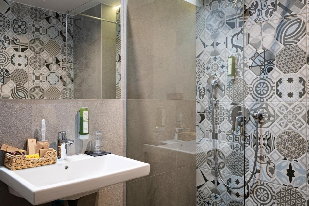 Ilkus Hotel & Restaurant Krze Ngoại thất bức ảnh