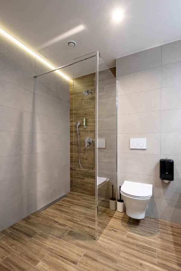 Ilkus Hotel & Restaurant Krze Ngoại thất bức ảnh