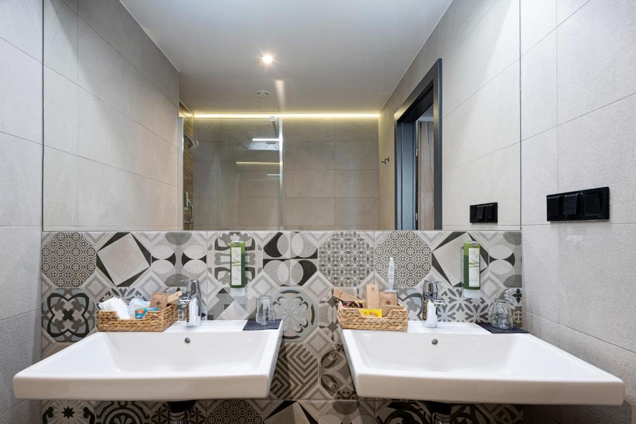 Ilkus Hotel & Restaurant Krze Ngoại thất bức ảnh