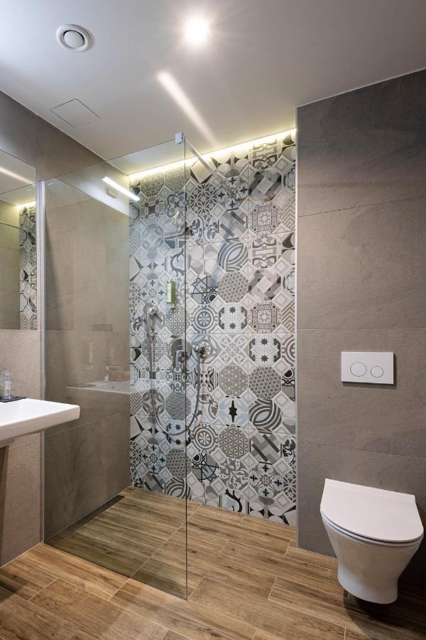 Ilkus Hotel & Restaurant Krze Ngoại thất bức ảnh