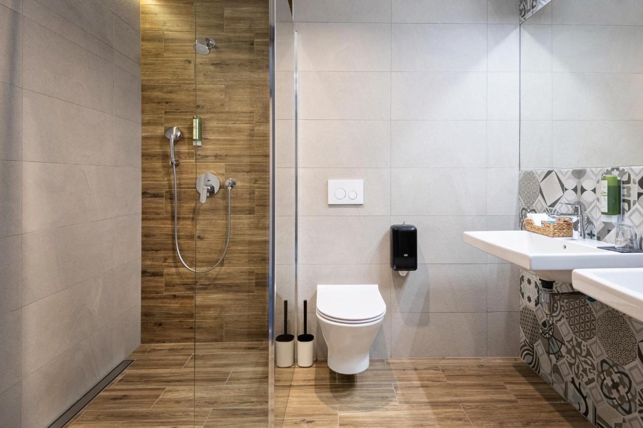Ilkus Hotel & Restaurant Krze Ngoại thất bức ảnh
